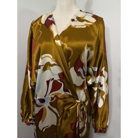 NWT Reformation Gilbert Silk Wrap Dress Sepia Sexy Classy Medium M NWT $348 - Picture 2 of 8